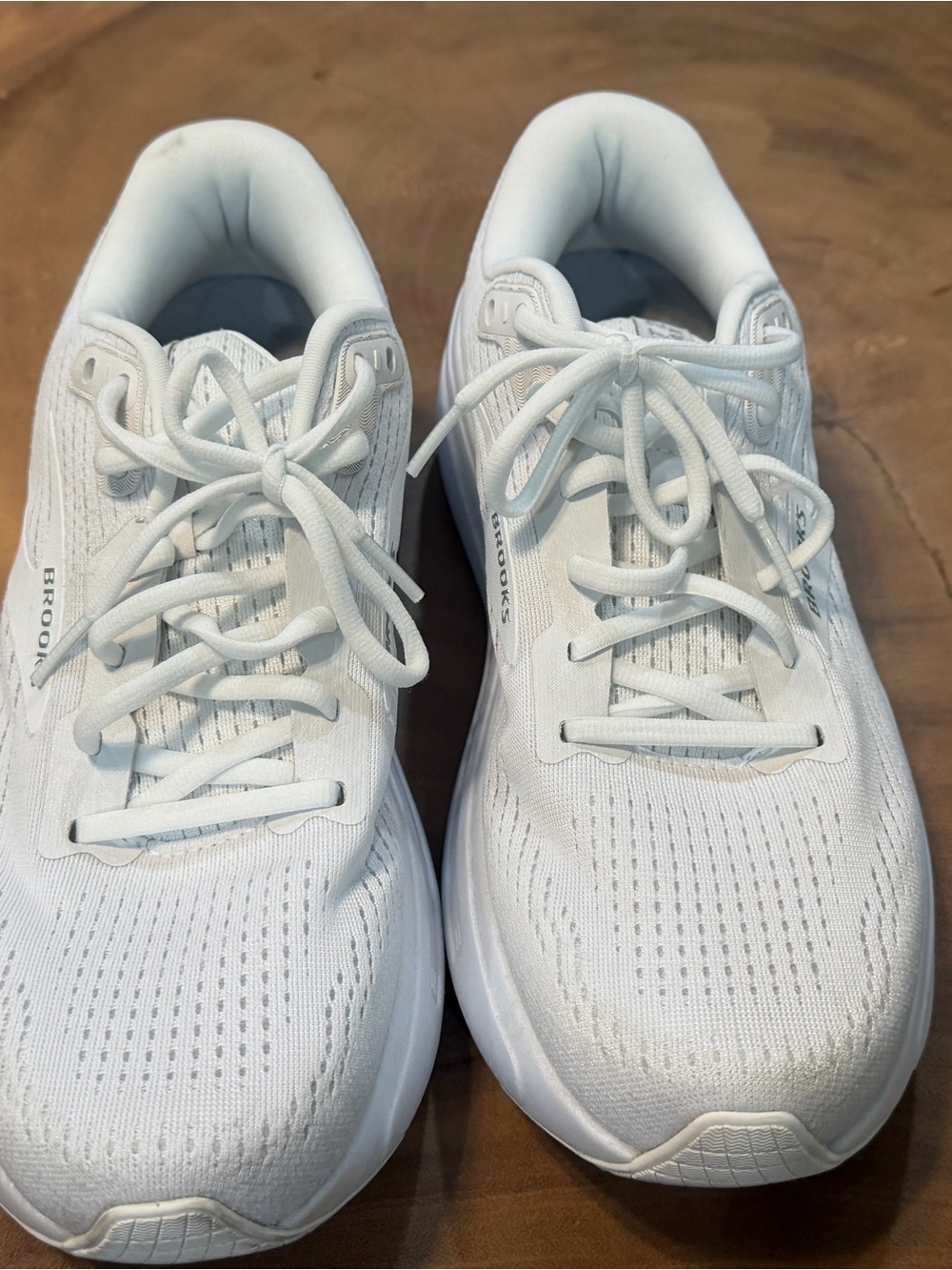 Brooks White Men's Running Sneakers with Subtle Gray Logo - Picture 7 of 10